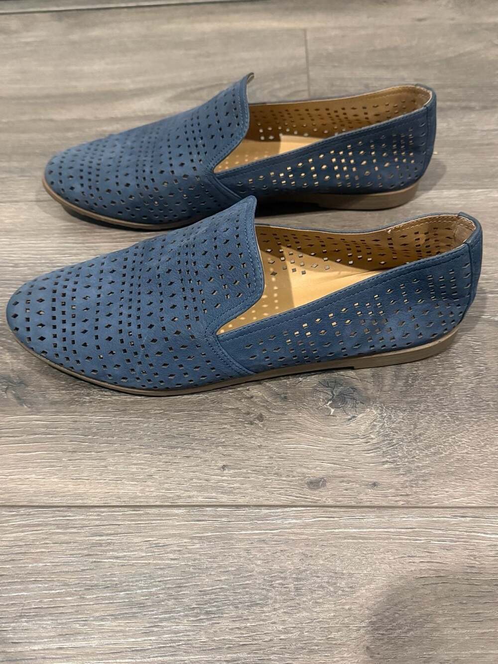 Franco Sarto Faryn Blue Perforated Leather Loafers Slip On Flats Women’s 10 - Picture 3 of 7